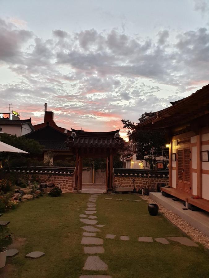 Hanok Hyeyum Чонджу Экстерьер фото